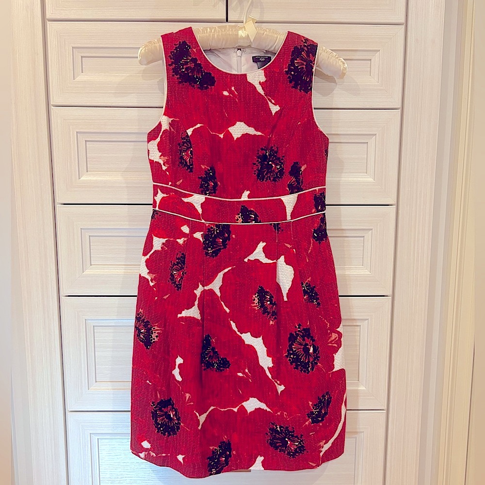LOFT Poppy flower pattern, textured fabric dress fully lined